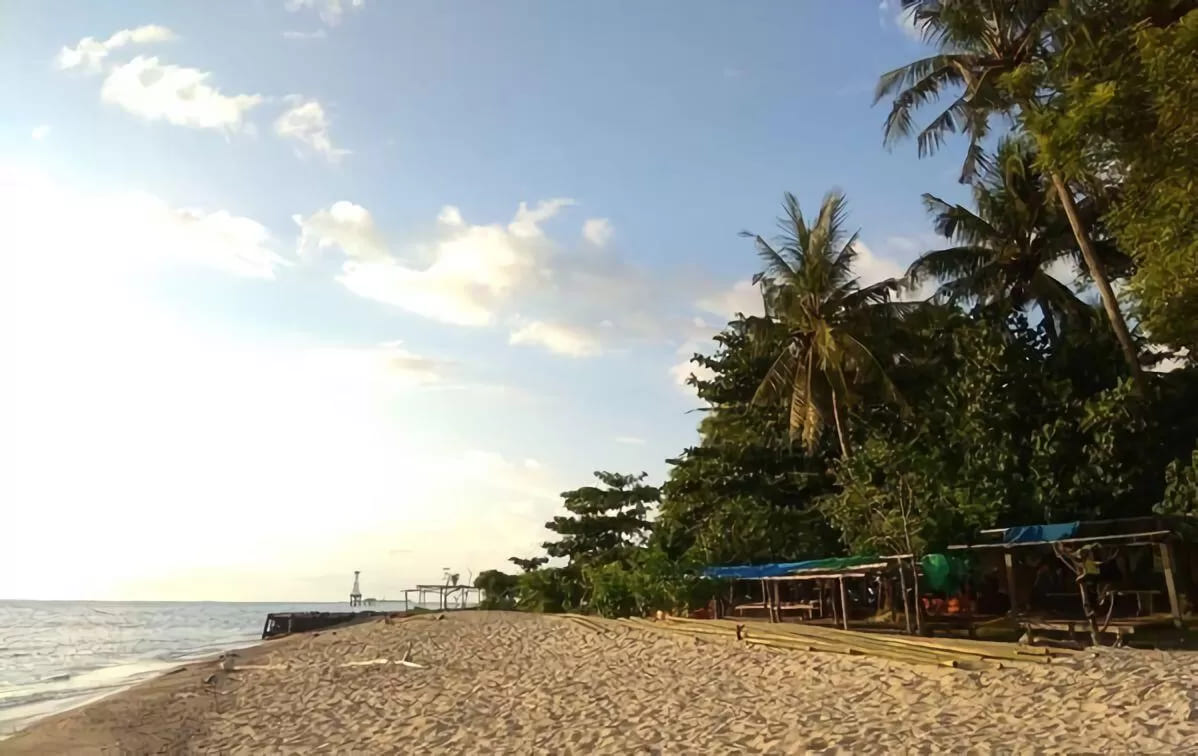 Pantai Anging Mammiri